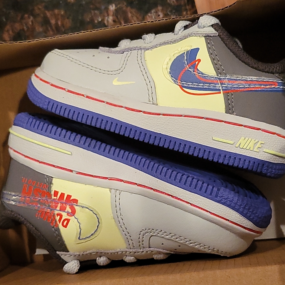 Toddler size 5 nike